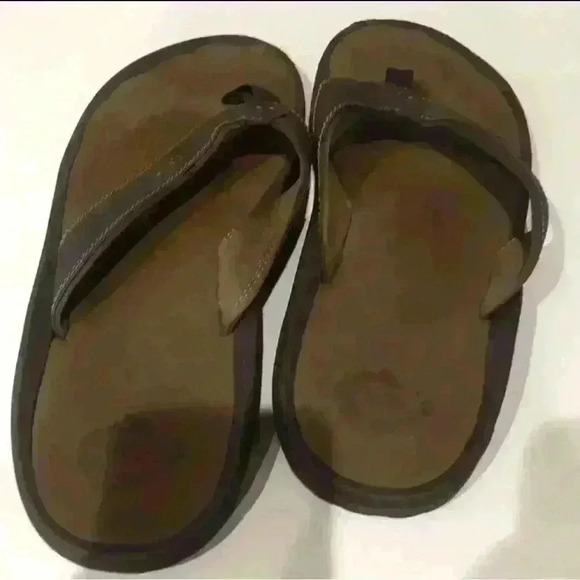 Men’s Olukai Ohana Brown Flip Flops Size 13 - Picture 2 of 6